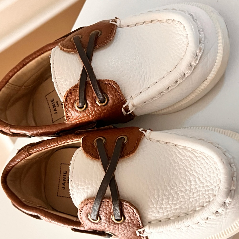 Kids shoes